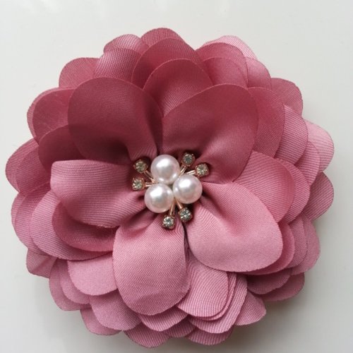 Grande fleur en satin de soie centre perle et strass 90mm vieux rose foncé