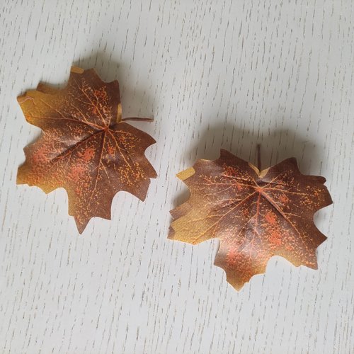 Lot de 2  feuilles de lierre artificielles en tissu  10*10 cm marron