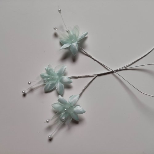 Lot de 3 fleurs artificielles avec perles vertes