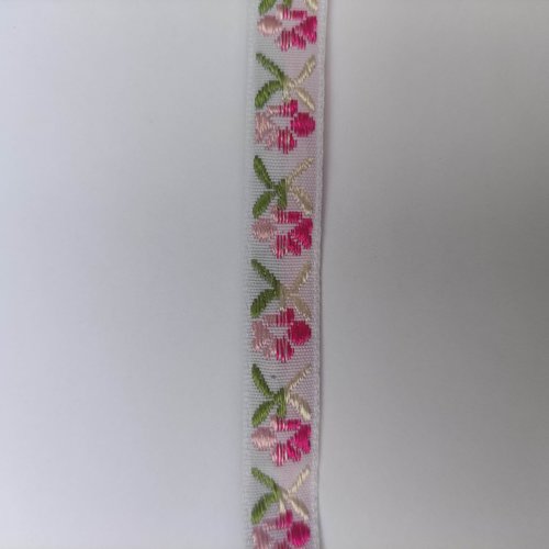 1 mètre de galon motif floral  vert et rose 12mm