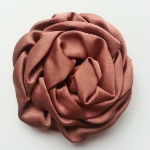 Fleur satin chiffonnée  marron 80mm