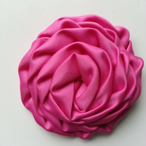 Fleur satin chiffonnée  rose fuchsia 80mm