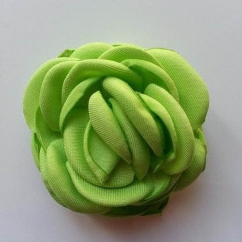Fleur en satin de soie 50mm vert