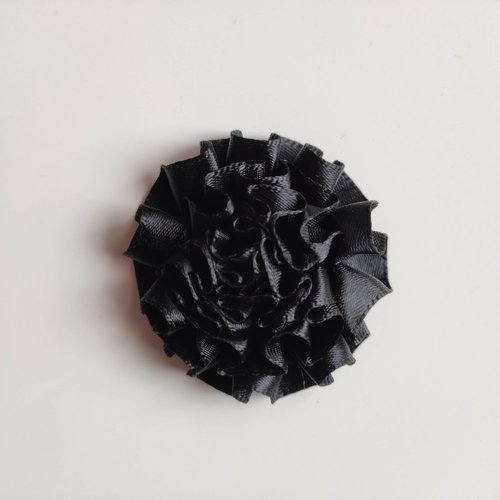 Fleur en ruban de satin noir  50mm