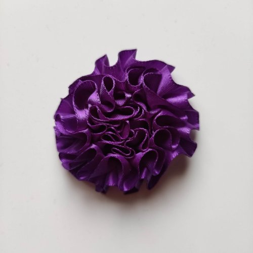 Fleur en ruban de satin  violet 50mm