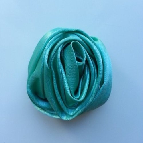 Fleur en satin vert 50mm