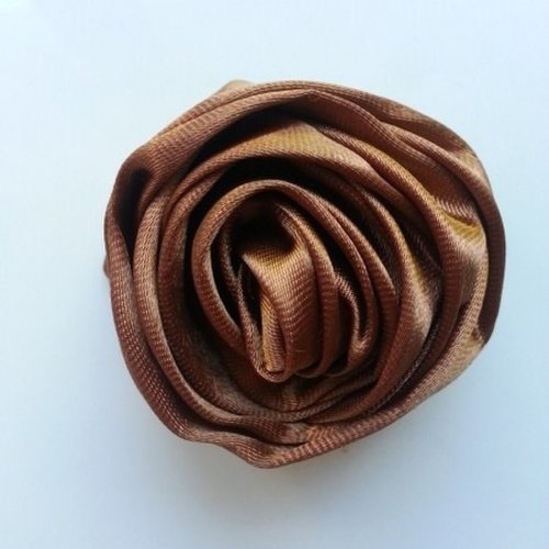 Fleur en satin marron 50mm