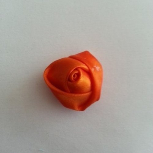Fleur de satin bouton de rose orange 2.2cm