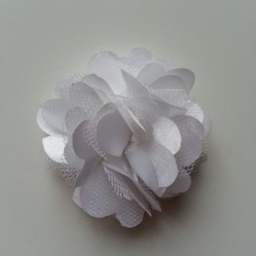 Rosette  fleur  satin et tulle blanc  50mm