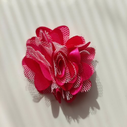 Rosette  fleur  satin et tulle rose fuchsia et blanc    50mm