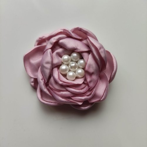 Fleur satin de soie centre perle 55mm violine