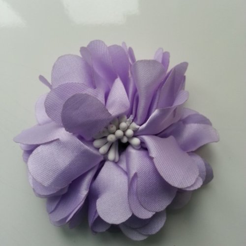 Fleur en satin de soie et pistils 50mm mauve