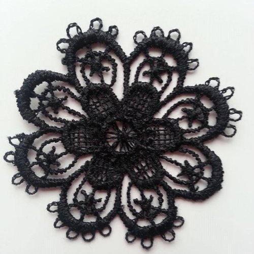 Fleur en dentelle noire 50 mm