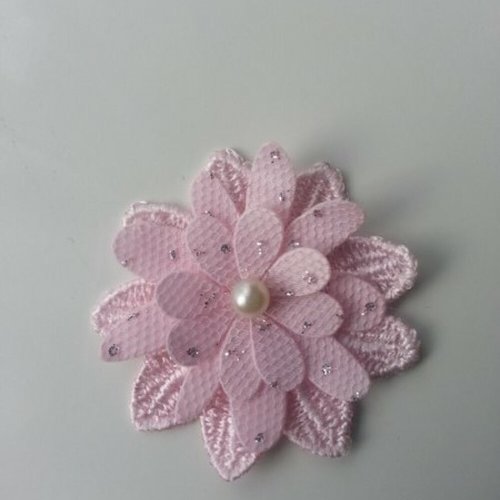 Double fleur en dentelle rose et argent  50mm