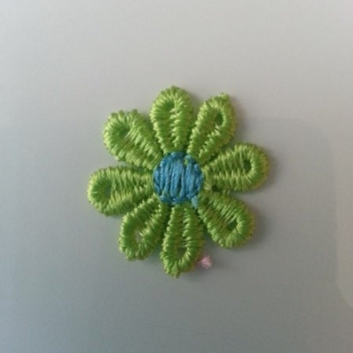 Fleur en dentelle vert et bleu   30mm