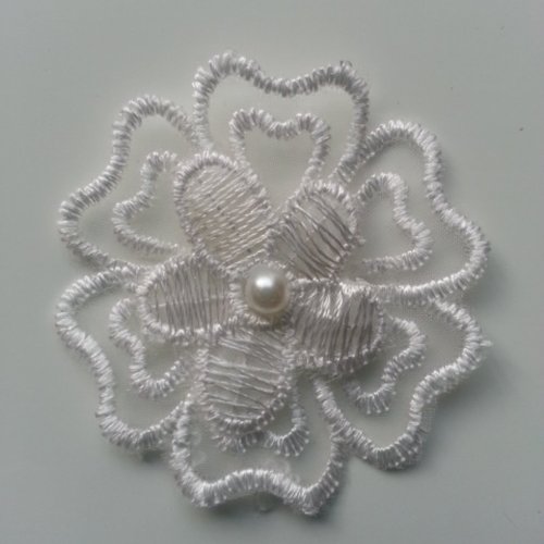 Double fleur en dentelle blanche perle 50mm