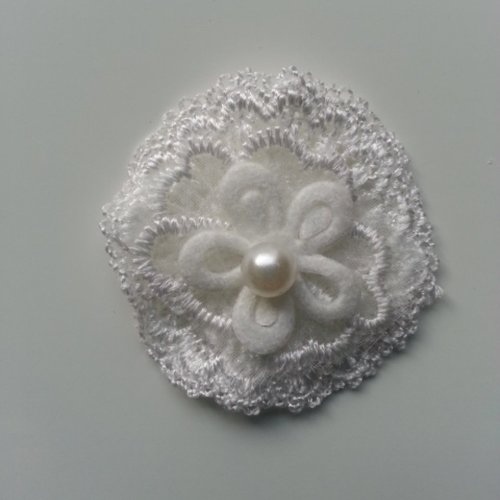 Triple fleur en dentelle blanche 40mm