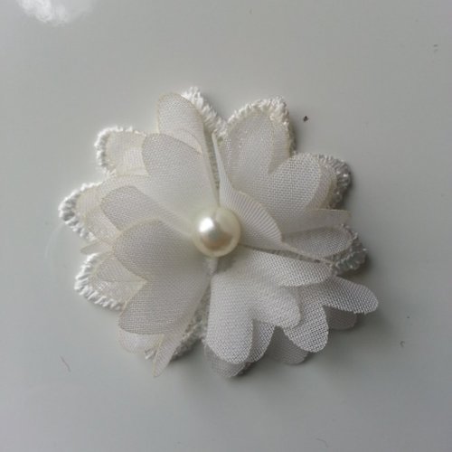 Fleur en dentelle et fleur en mousseline blanc 45 mm