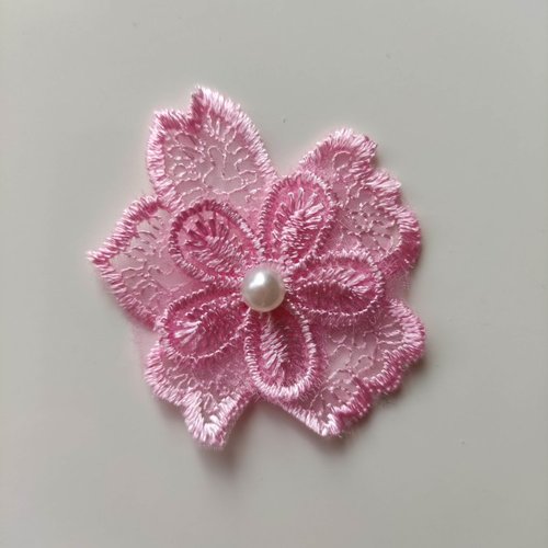Double fleur en dentelle rose 50 mm
