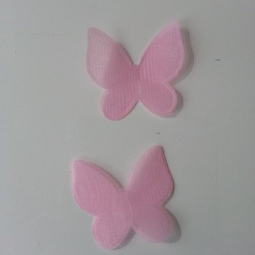 Lot de 2  papillons  voile  rose pale  30mm