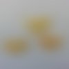 Lot de 3 papillons  en tissu irisé  jaune  32*21mm