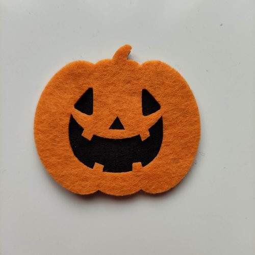 Citrouille halloween en feutrine orange et noir  55*50mm
