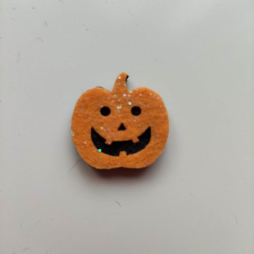 Citrouille halloween en feutrine orange et noir  22*21mm