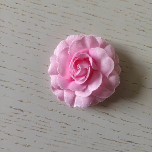 Fleur en tissu rose de 45mm