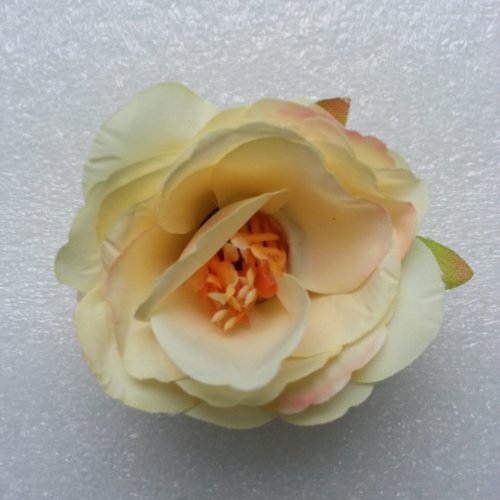 Jolie fleur artificielle en tissu de 50mm ivoire foncé