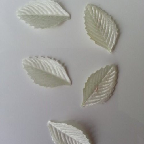 Lot de 5 feuilles en tissu ivoire 30*15mm