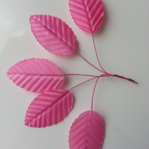 Lot 5 feuilles artificielles 30 x 50mm rose fushia