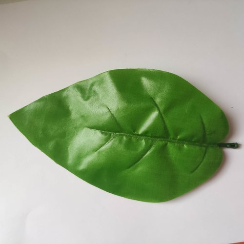 Grande feuille artificielle vert clair 17*10cm