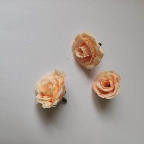 Fleur artificielle en tissu pêche clair 30mm