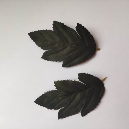 Lot de 2  feuilles artificielles en tissu  vert foncé  5*8 cm