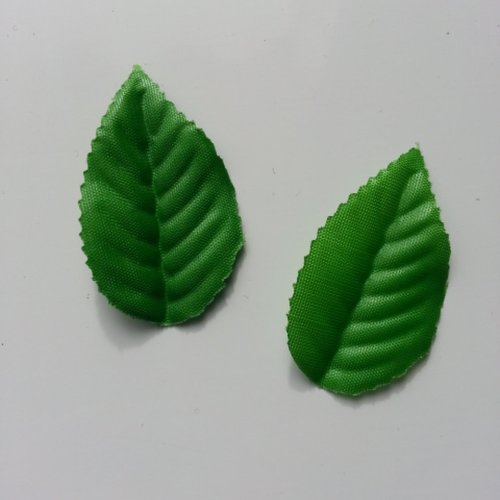 Lot de 2  feuilles de rose artificielles vertes  55*35mm