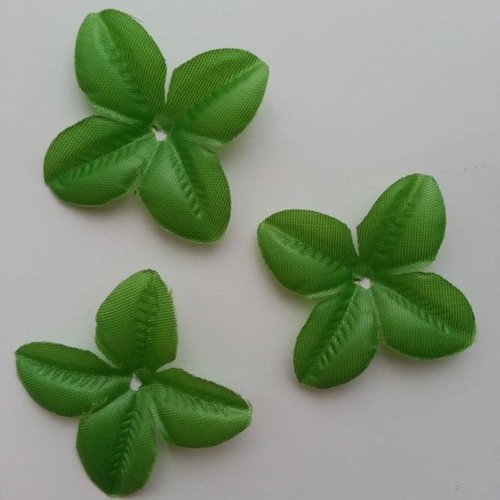 Lot de 3 assemblages de 4 feuilles artificielles vertes  55mm