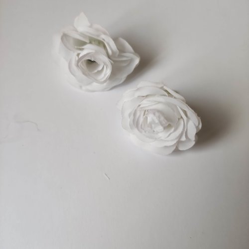 Rose artificielle en tissu de 35mm  blanche