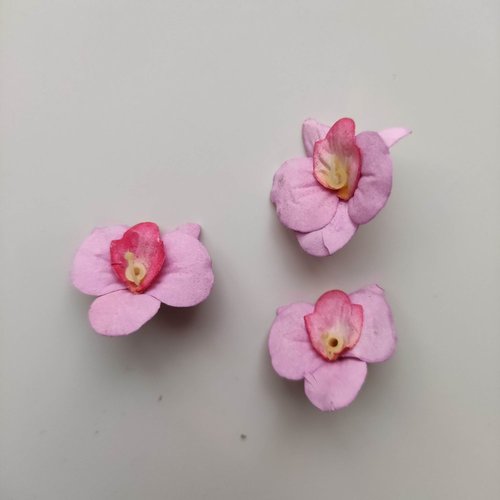 Lot de 3 petites fleurs  en tissu 20mm  rose
