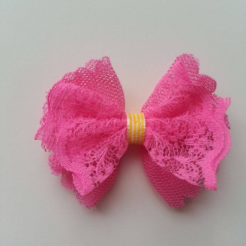 Noeud en tulle et dentelle  50mm rose fuchsia