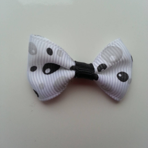 Noeud en ruban gros grain  blanc à pois noir  35*25mm