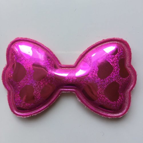 Noeud matelassé en simili brillant coeurs rose fuchsia 60*35mm