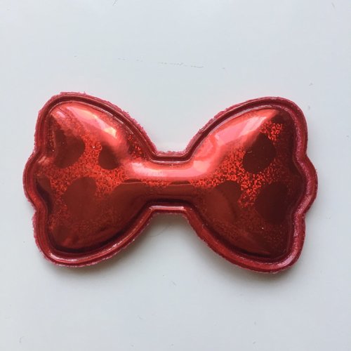 Noeud matelassé en simili brillant coeurs rouge a 60*35mm