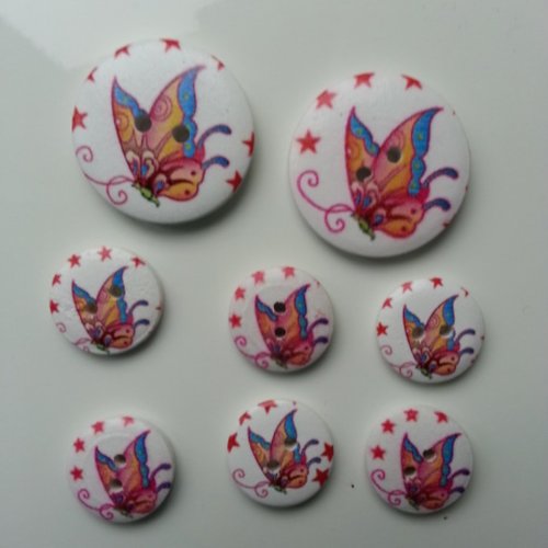 Lot de 8 boutons ronds en bois motif papillon    2*30mm et  6*18mm