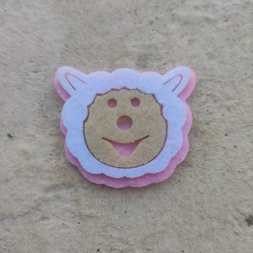 Tete mouton en feutrine 50*40mm rose