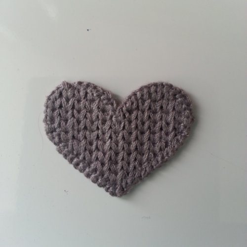 Coeur en tricot gris 28*35mm