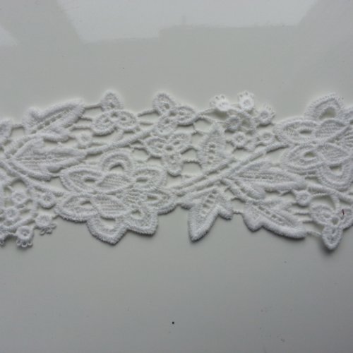 Morceau de 45cm de ruban dentelle blanc fleurs 75mm de large 