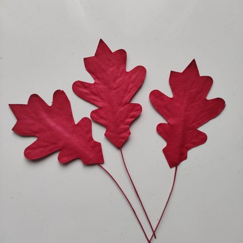 Lot de 3 feuilles en papier sur tige rouge 80*50mm