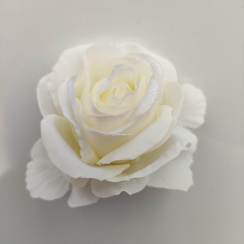 Rose artificielle en tissu 50mm ivoire