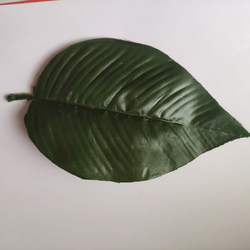 Grande feuille artificielle vert foncé 17*10cm