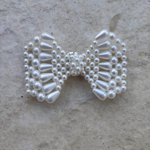 Applique noeud en perle 70 *50mm